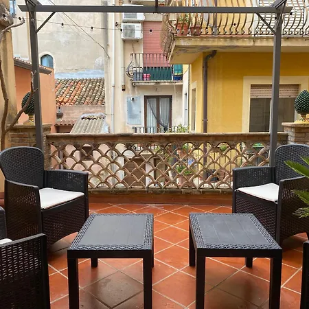 Tao House Konukevi Taormina