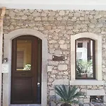 Tao House 3*