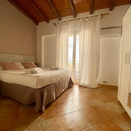 Tao House تاورمينا