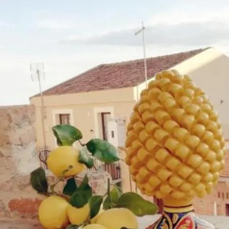 Tao House تاورمينا