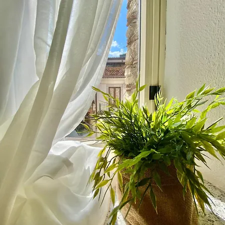 Tao House تاورمينا